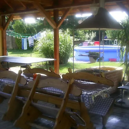 Guest house Orsi Vendeghaz *